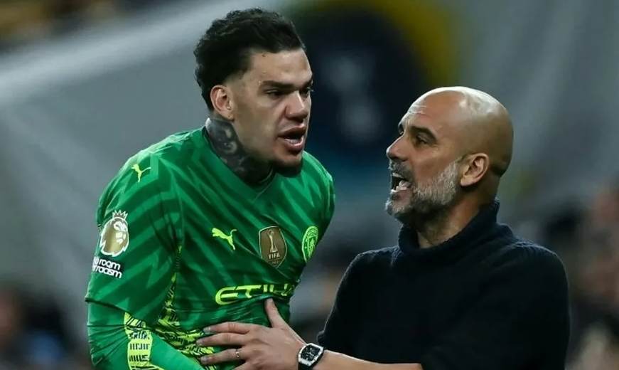 Số áo Ederson thi đấu cho Man City là số 31