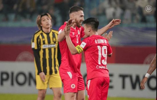 Đình Bắc lập hat-trick giúp CAHN thắng thuyết phục SLNA 4-2, tiếp tục tiến gần hơn đến chức vô địch V.League 2025/26.